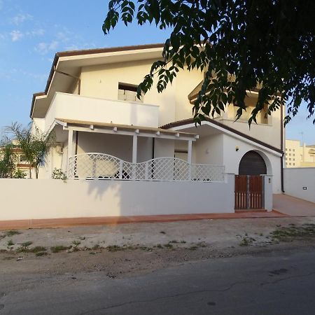 Felline Linda Casa Vacanze מראה חיצוני תמונה